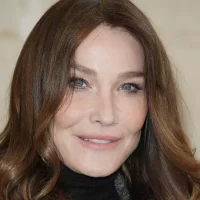 Carla Bruni カルラ・ブルーニの「Le petit guépard 小さなチーター」